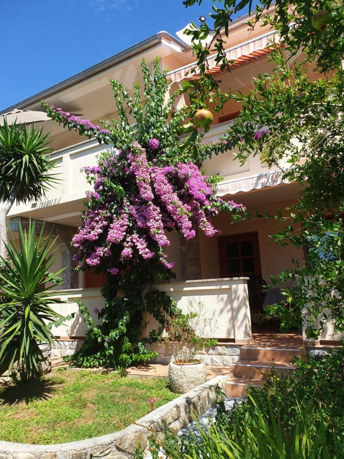 Apartments Davorka Banjol ภายนอก รูปภาพ